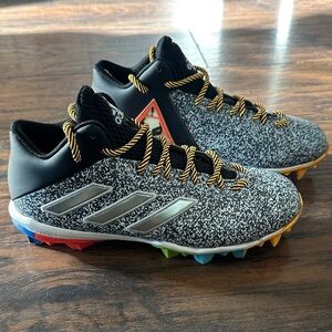 Adidas Freak MD J 'Black Multi'
Football Cleats - Youth 6